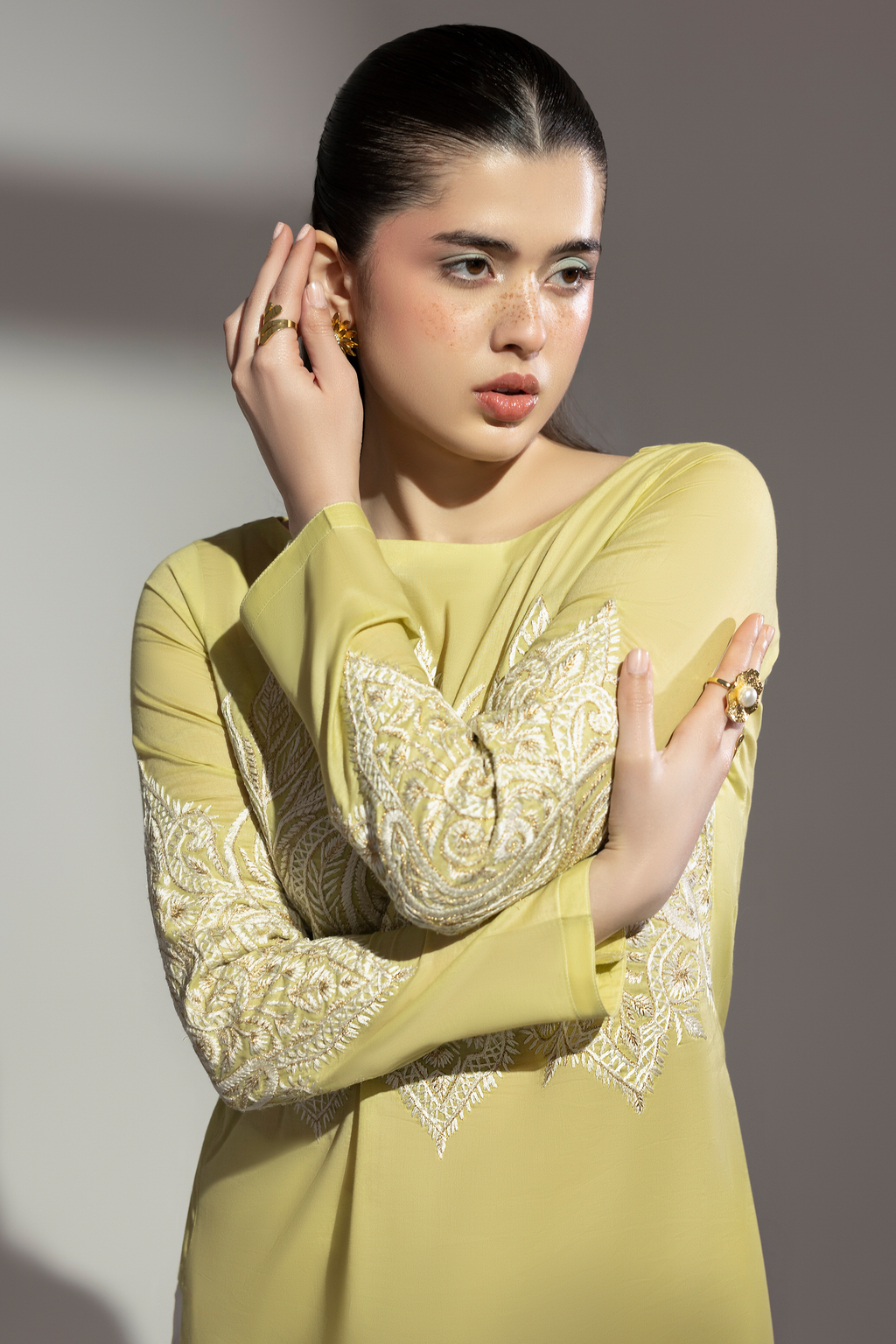 Lime Green Kashmiri - Embroidered Lawn 2 piece